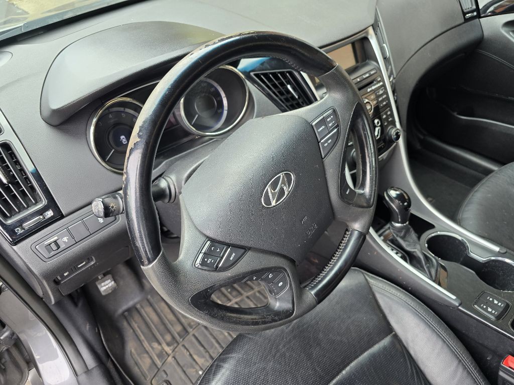 2011 Hyundai Sonata Image 11