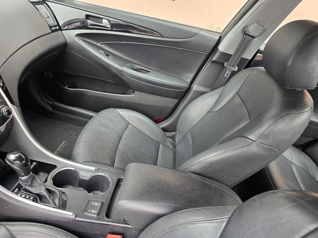 2011 Hyundai Sonata Image 15
