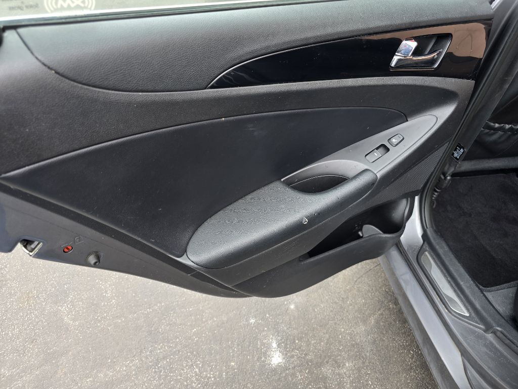 2011 Hyundai Sonata Image 25