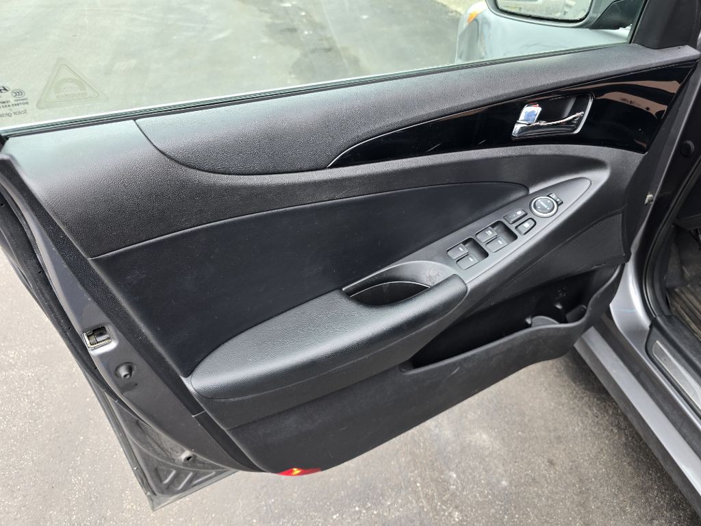 2011 Hyundai Sonata Image 26