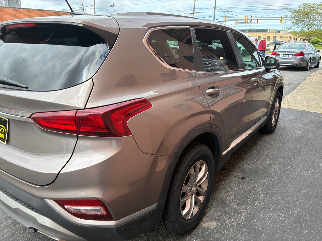 2019 Hyundai Santa Fe Image 6
