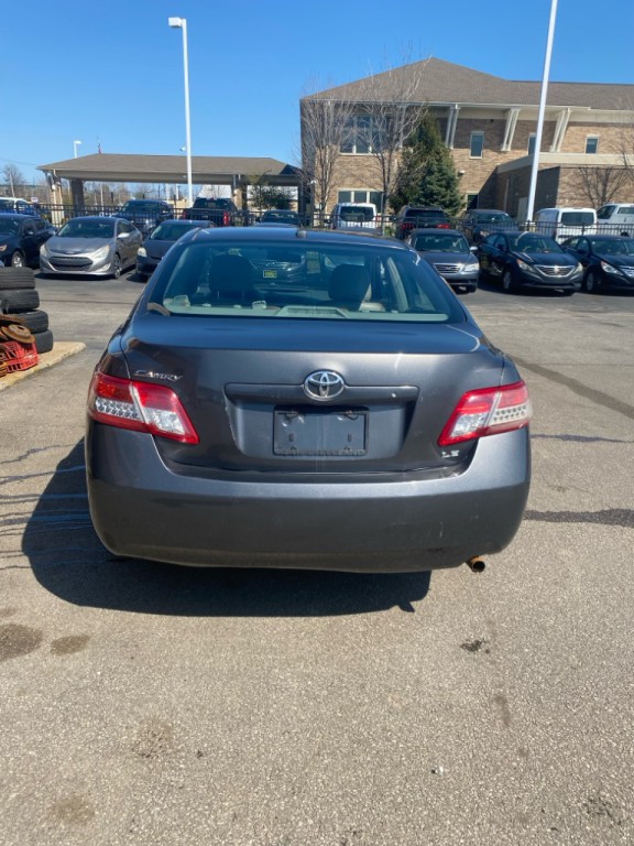 2011 Toyota Camry Image 5