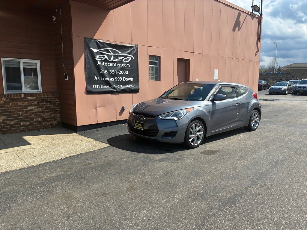 2016 Hyundai Veloster Image 1