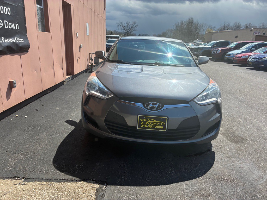 2016 Hyundai Veloster Image 3