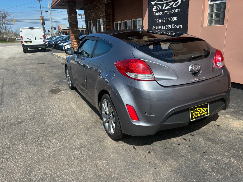 2016 Hyundai Veloster Image 7