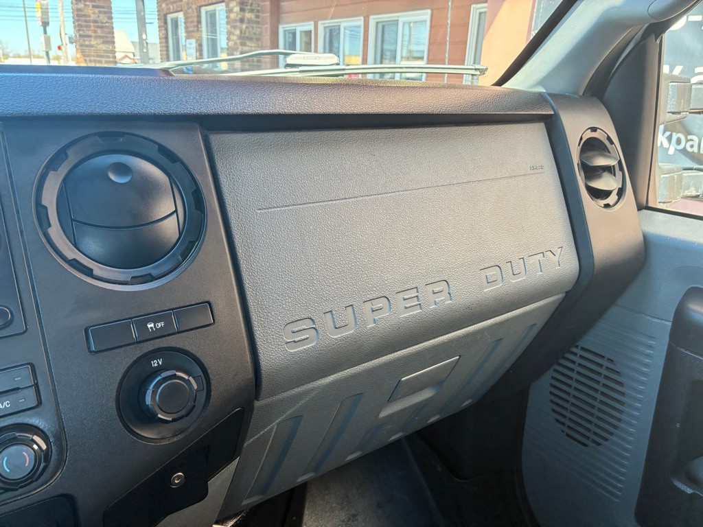 2016 Ford F-250 Image 18
