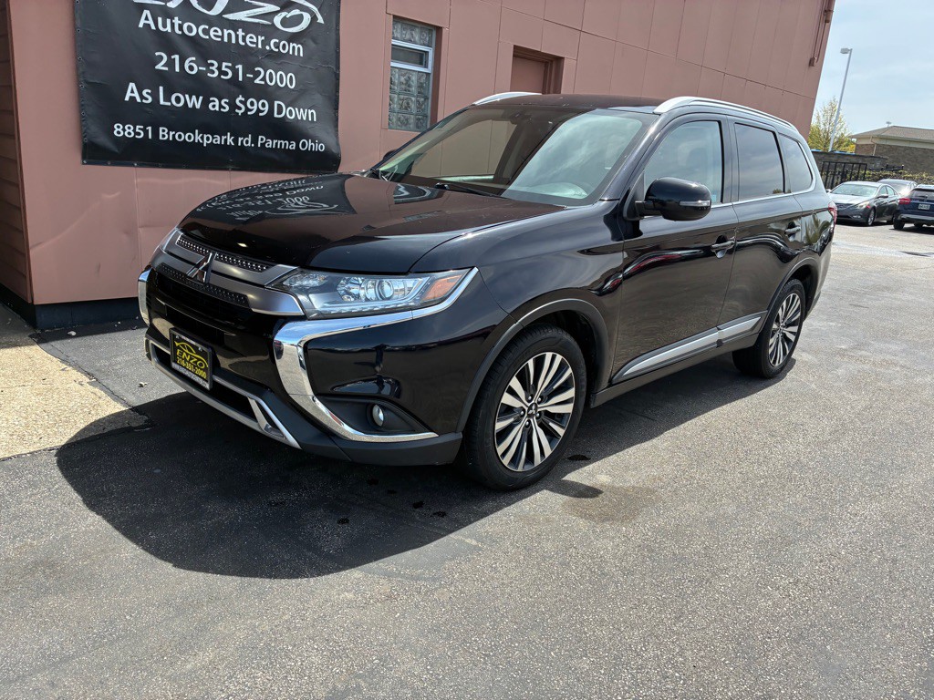 2019 Mitsubishi Outlander Image 3