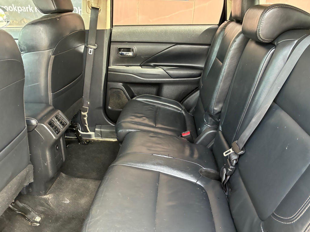 2019 Mitsubishi Outlander Image 10