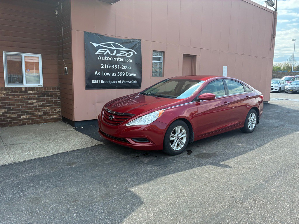 2011 Hyundai Sonata Image 1
