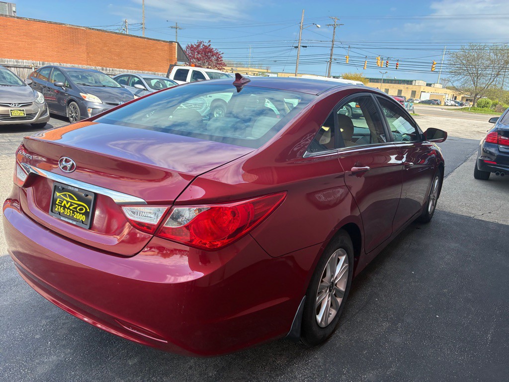 2011 Hyundai Sonata Image 6