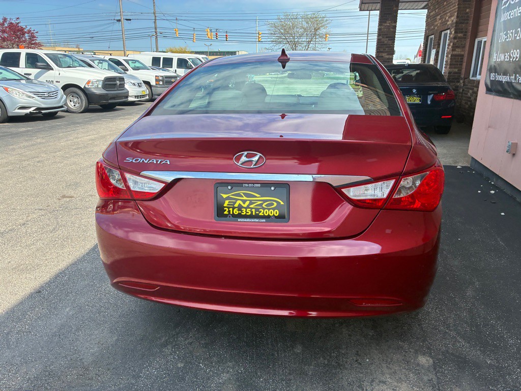 2011 Hyundai Sonata Image 7