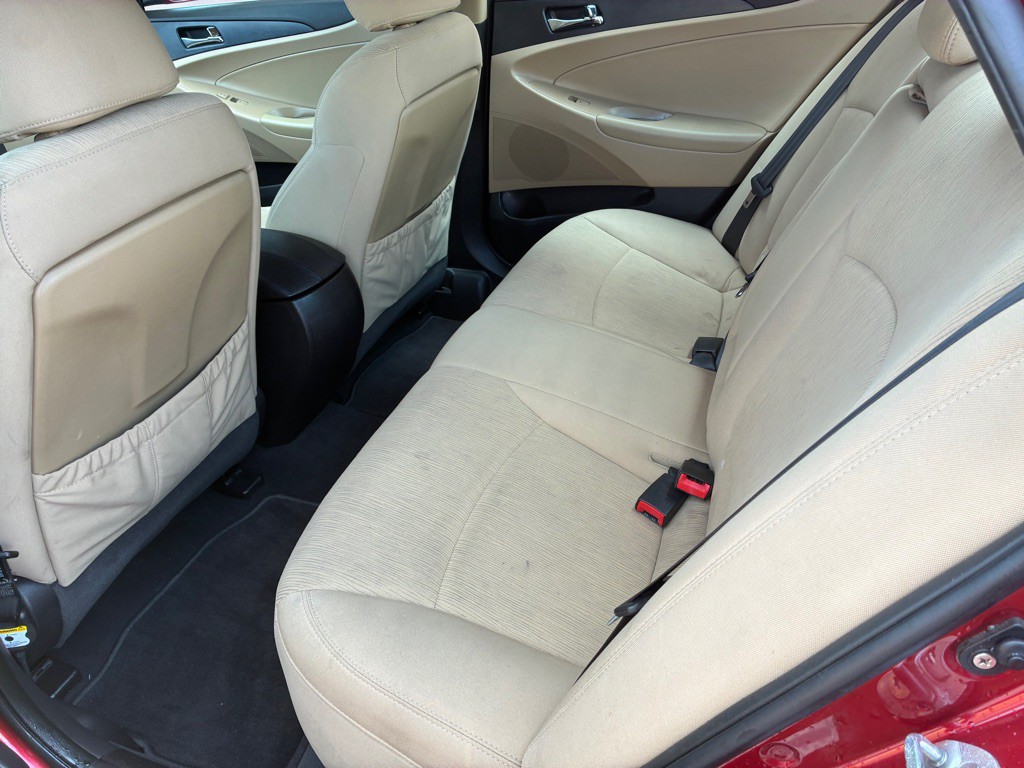 2011 Hyundai Sonata Image 12