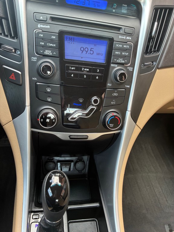 2011 Hyundai Sonata Image 13