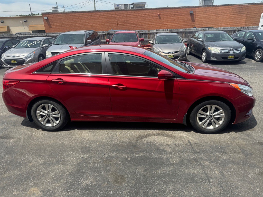 2011 Hyundai Sonata Image 17
