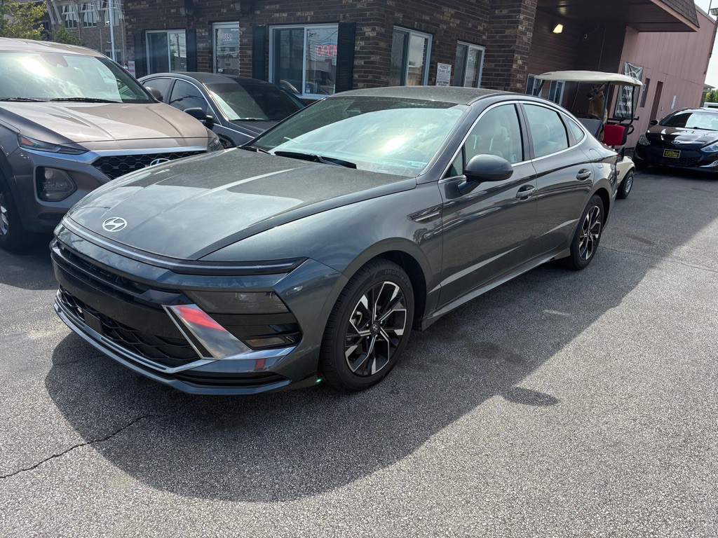 2025 Hyundai Sonata Image 1