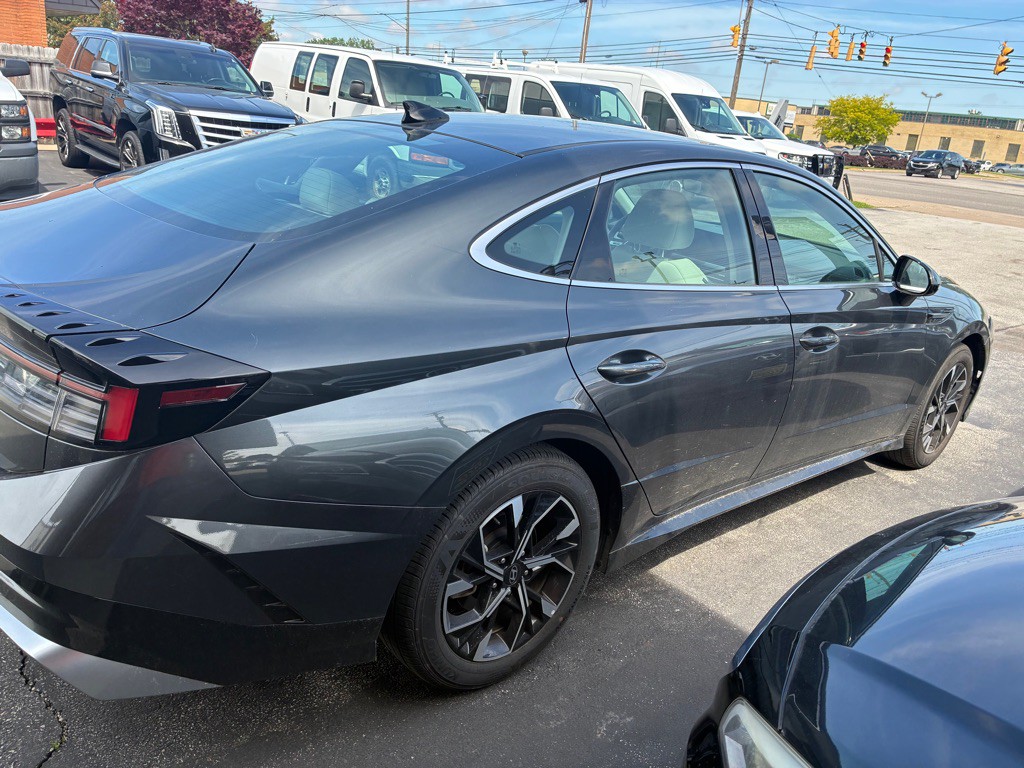 2025 Hyundai Sonata Image 6