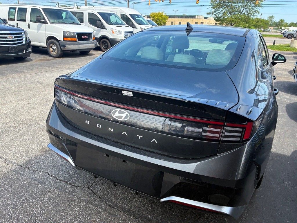 2025 Hyundai Sonata Image 7