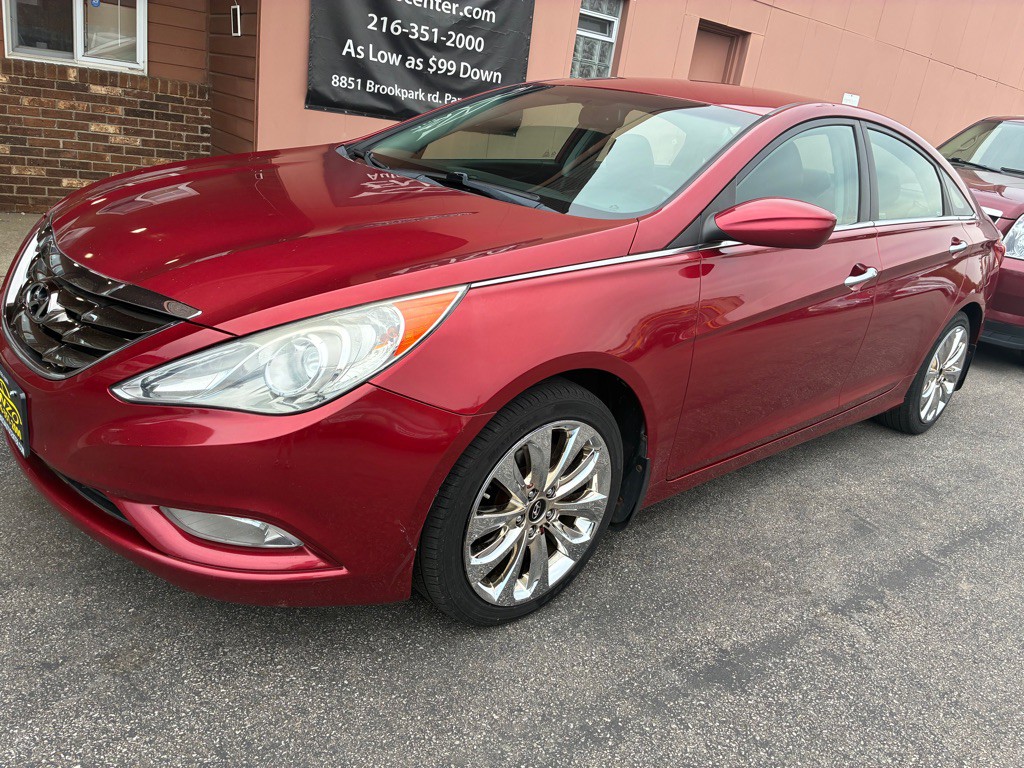 2011 Hyundai Sonata Image 3