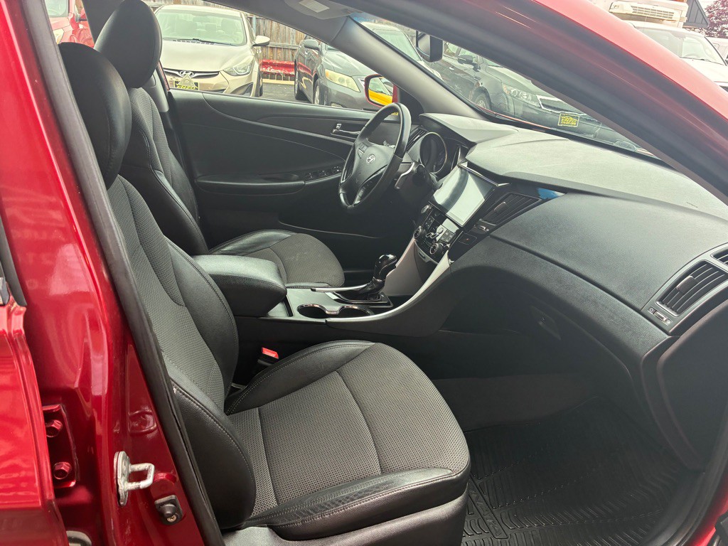 2011 Hyundai Sonata Image 6