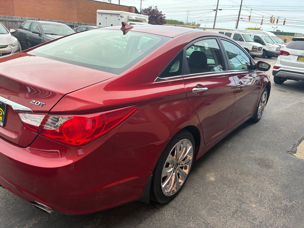 2011 Hyundai Sonata Image 8
