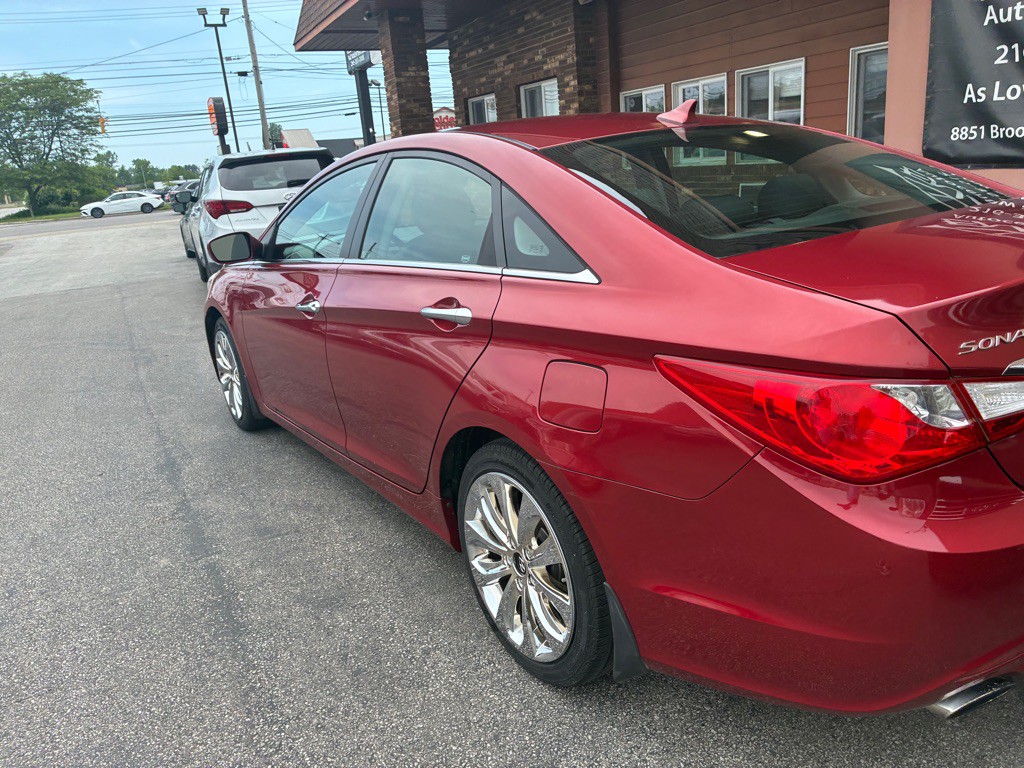 2011 Hyundai Sonata Image 10
