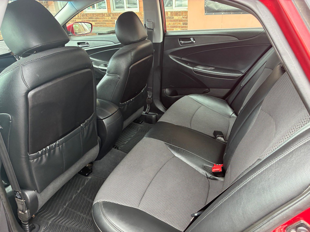 2011 Hyundai Sonata Image 11