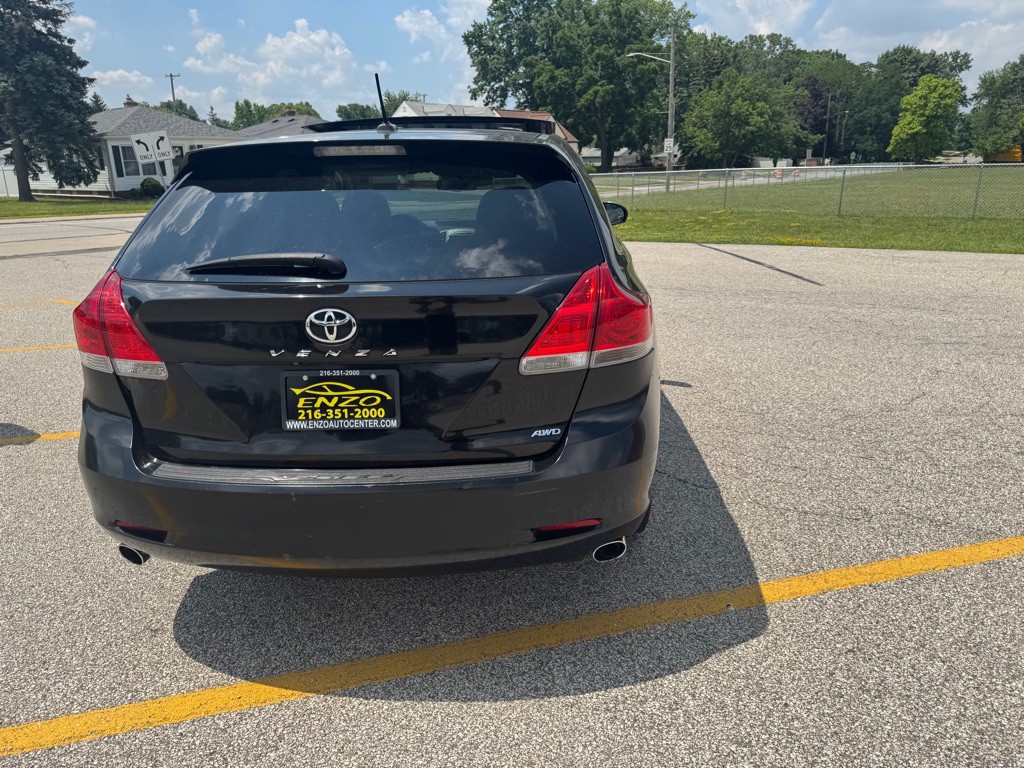 2011 Toyota Venza Image 8