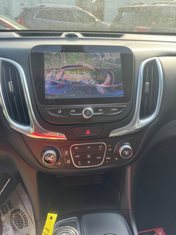 2018 Chevrolet Equinox Image 2