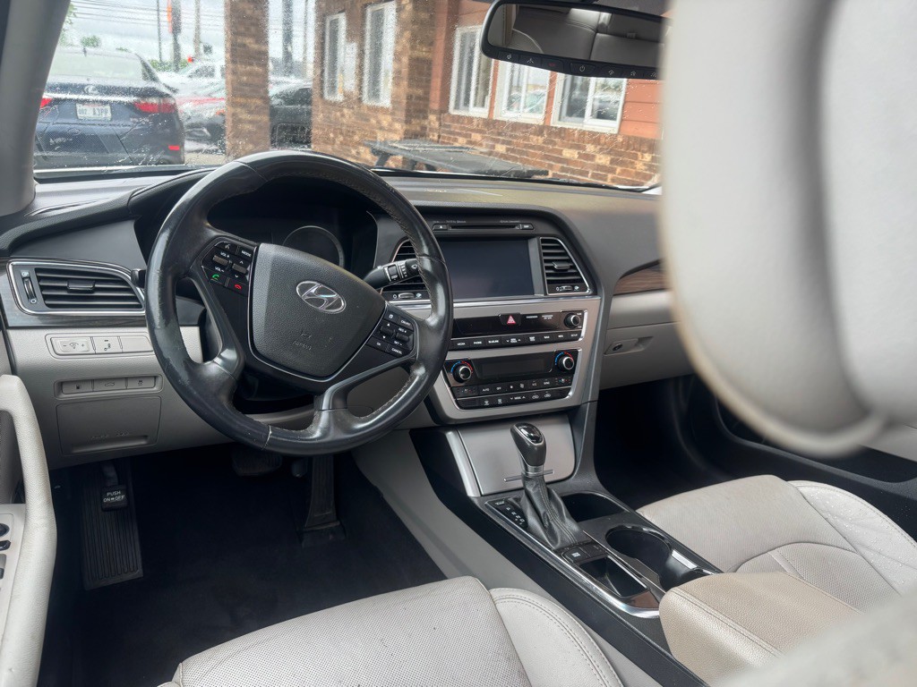 2017 Hyundai Sonata Image 10