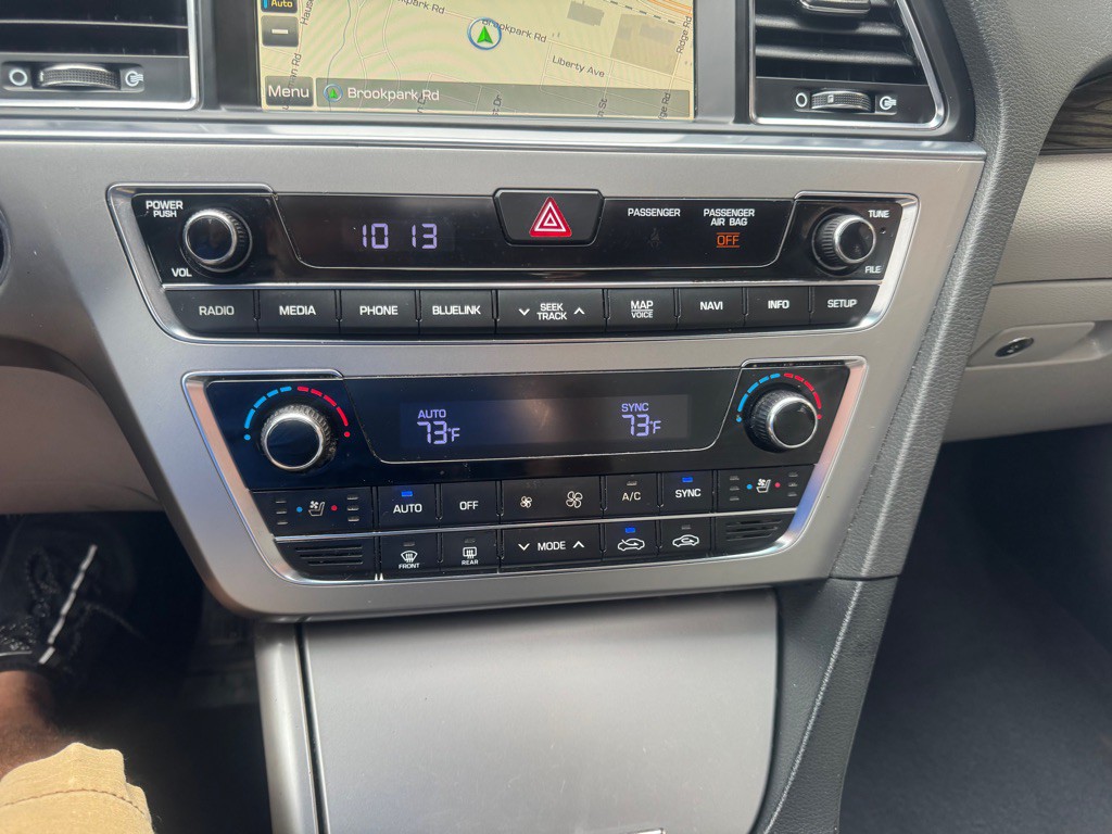 2017 Hyundai Sonata Image 17