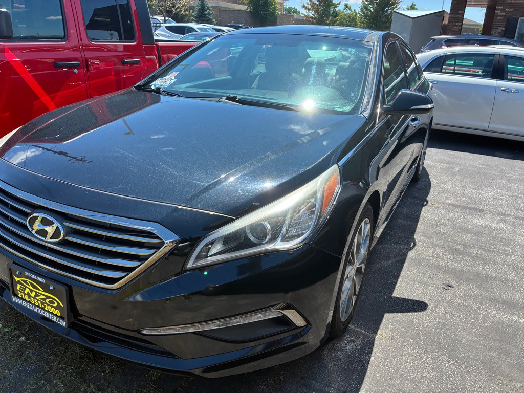 2015 Hyundai Sonata Image 2