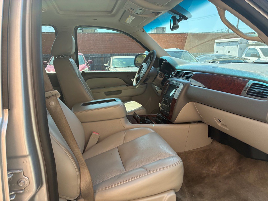 2010 Chevrolet Tahoe Image 17