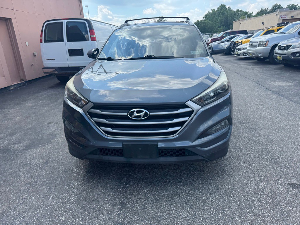 2017 Hyundai Tucson Image 2