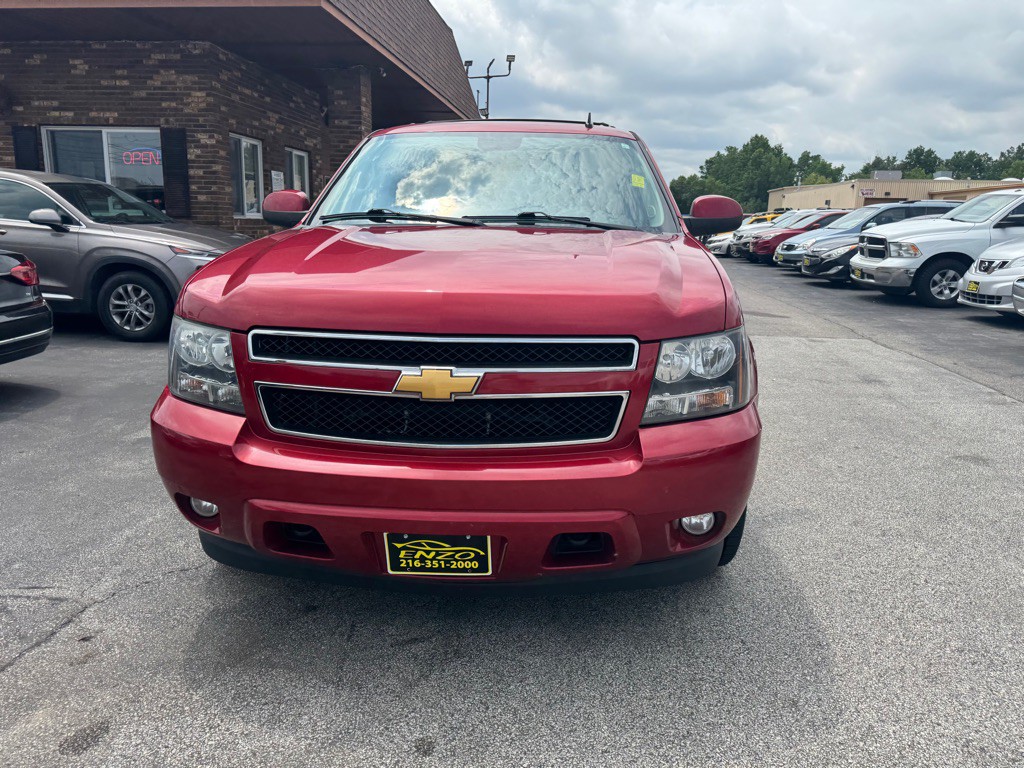 2012 Chevrolet Tahoe Image 2