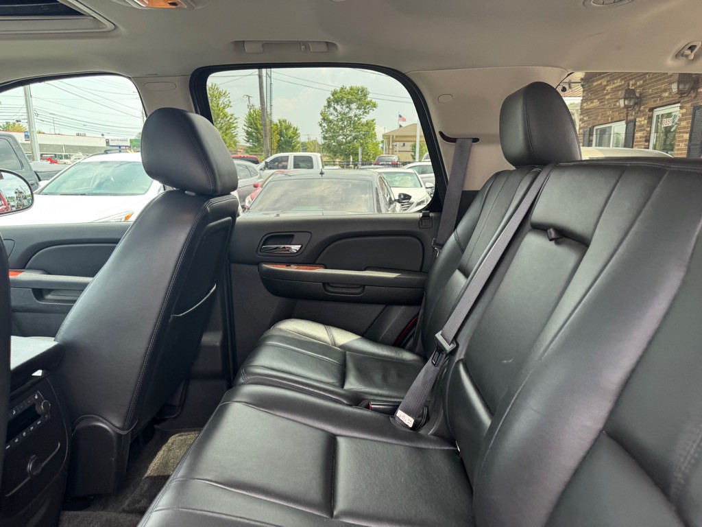 2012 Chevrolet Tahoe Image 19