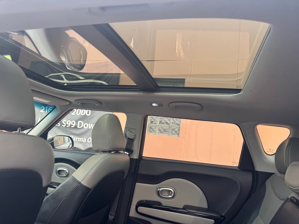 2016 Kia Soul Image 16