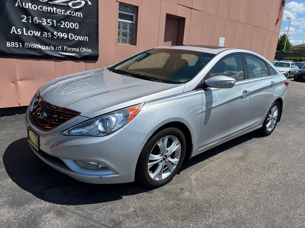2011 Hyundai Sonata Image 3