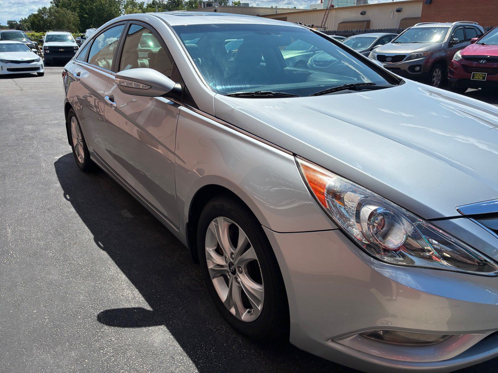 2011 Hyundai Sonata Image 5