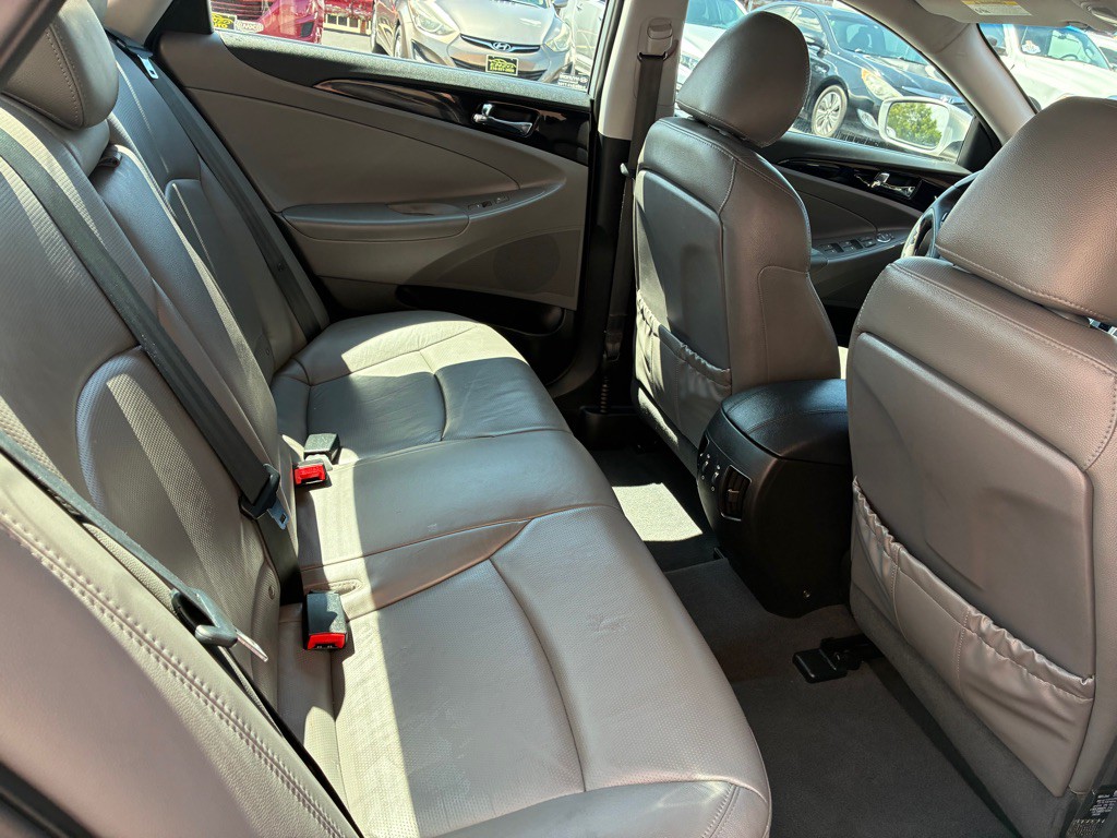 2011 Hyundai Sonata Image 8
