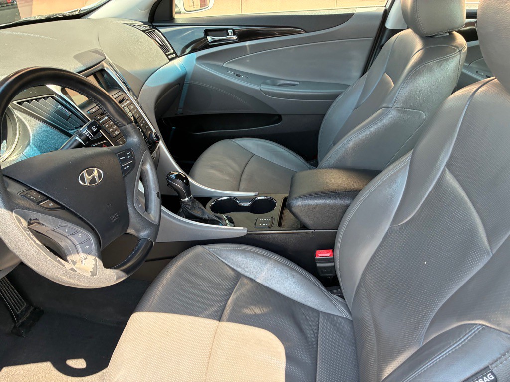 2011 Hyundai Sonata Image 18
