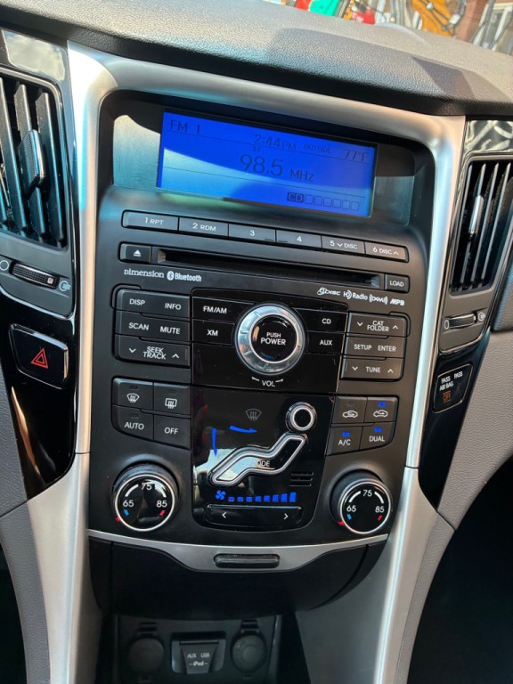 2011 Hyundai Sonata Image 22