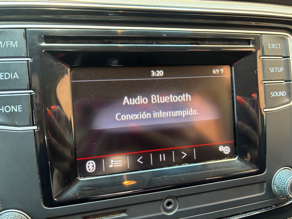 2016 Volkswagen Passat Image 18