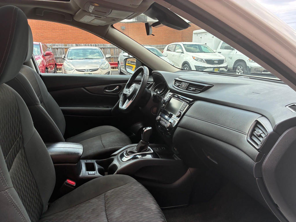 2020 Nissan Rogue Image 6