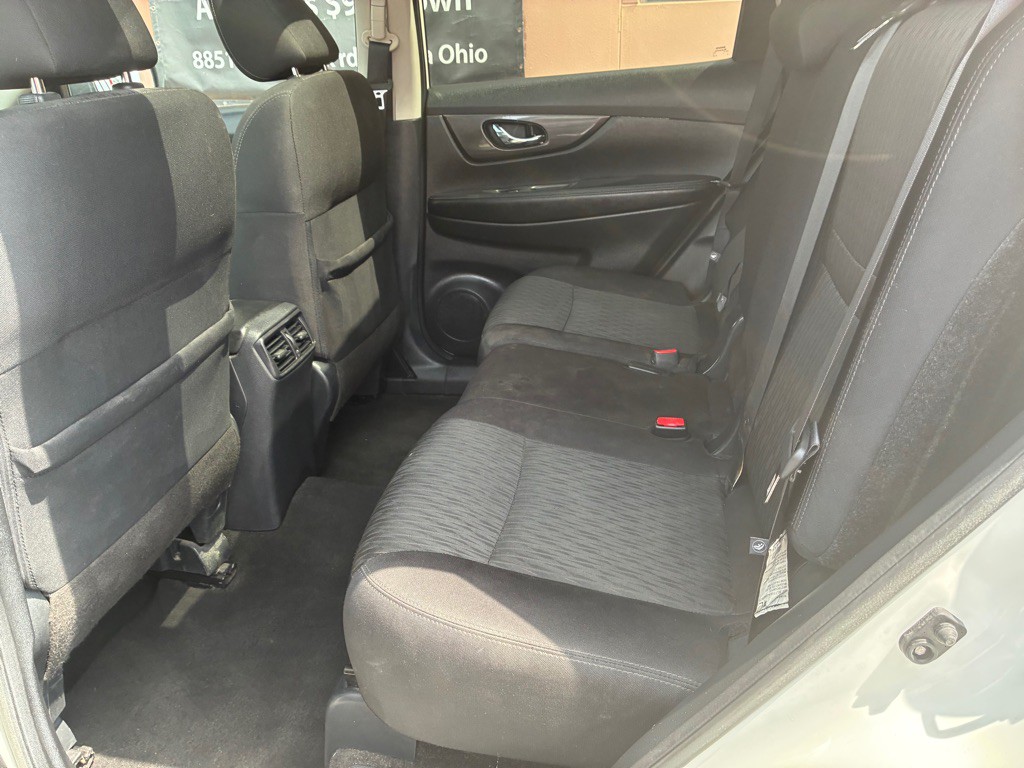 2020 Nissan Rogue Image 12