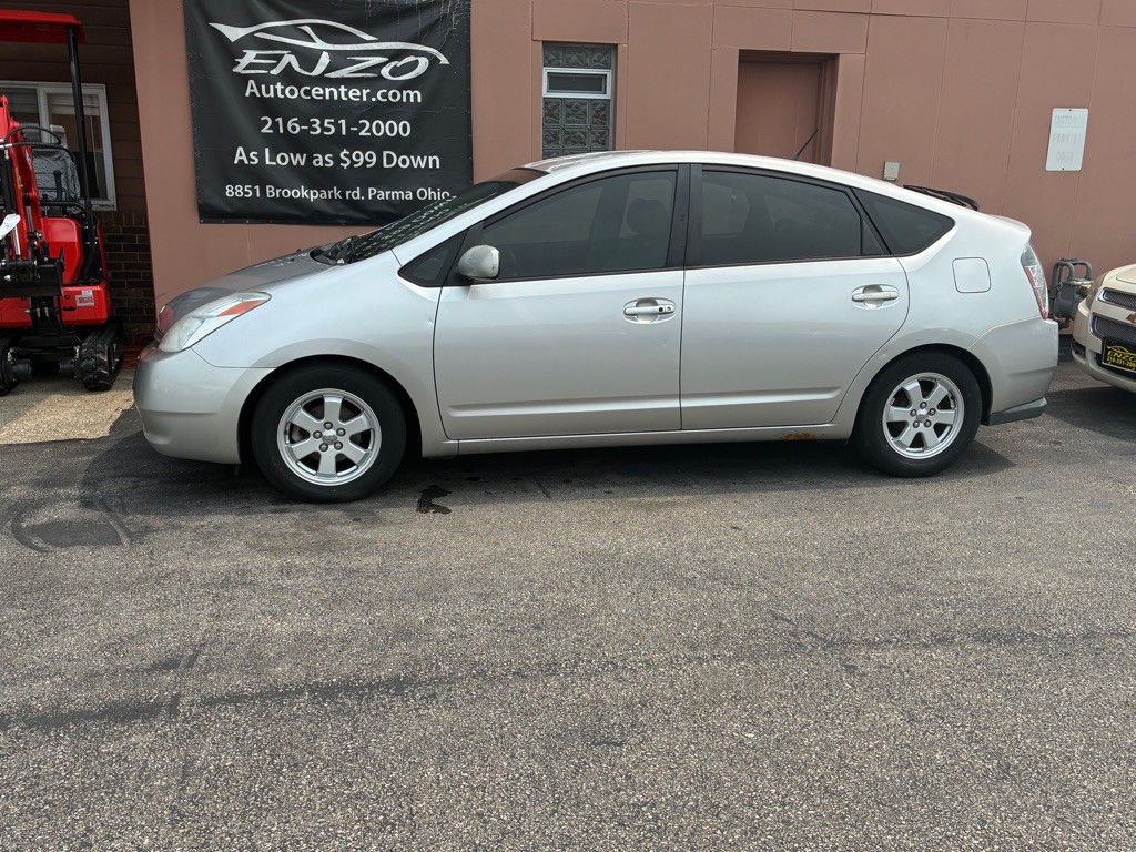 2005 Toyota Prius Image 2