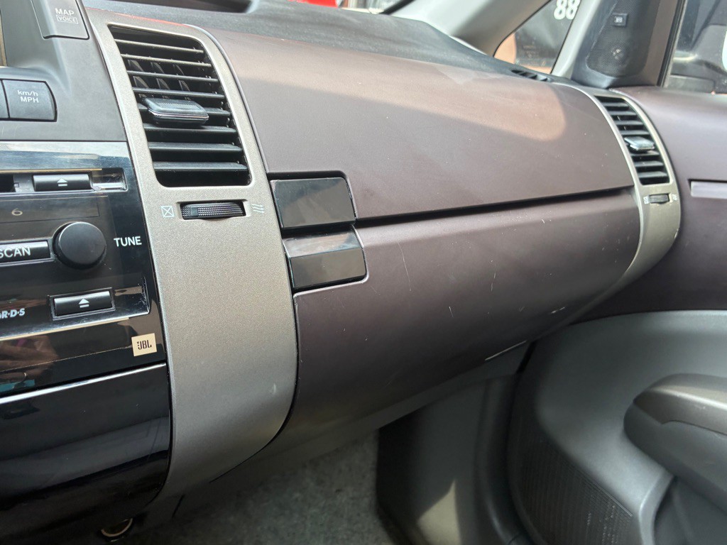 2005 Toyota Prius Image 10