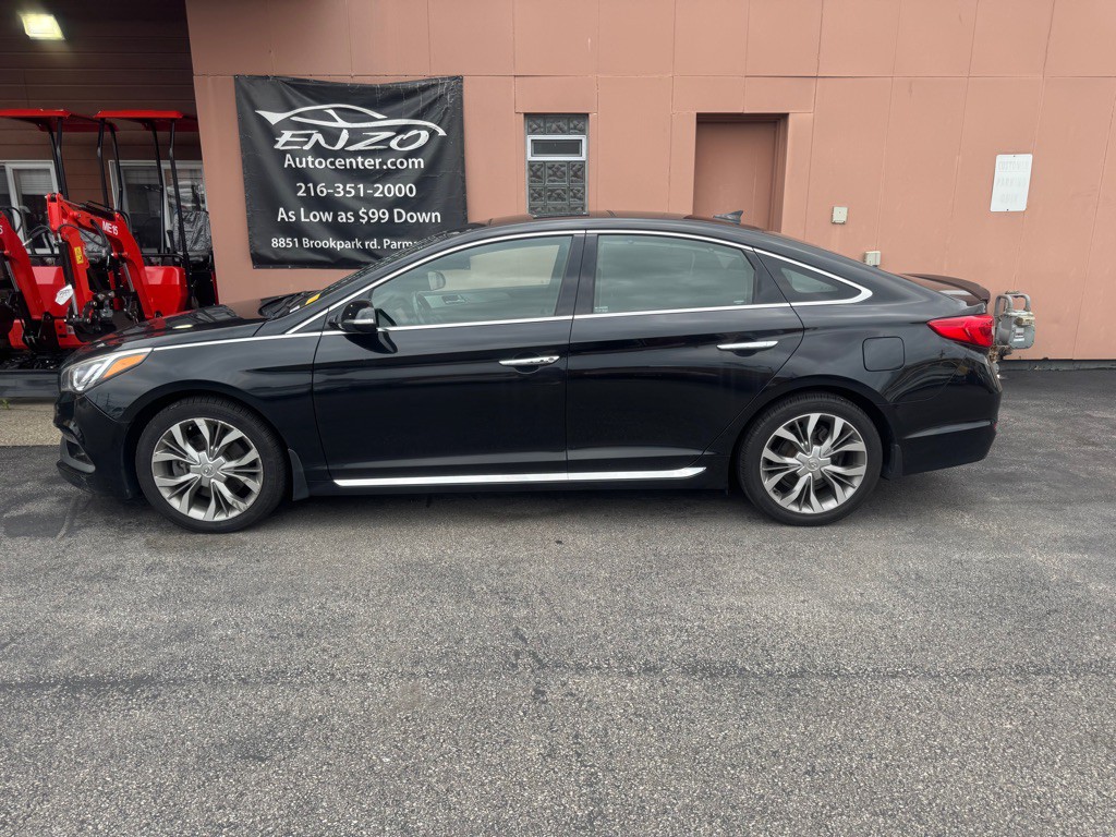 2015 Hyundai Sonata Image 2