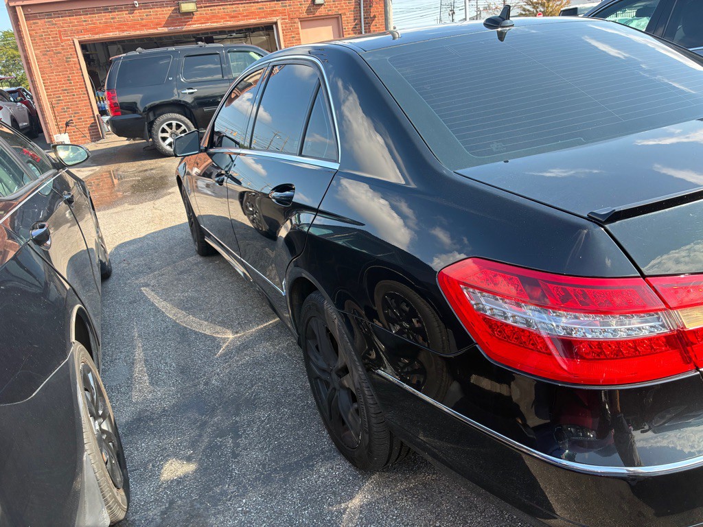 2011 Mercedes-Benz E-Class Image 6