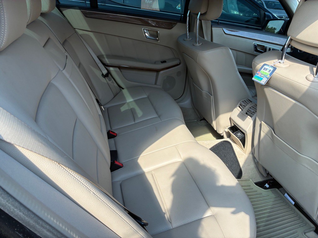 2011 Mercedes-Benz E-Class Image 7