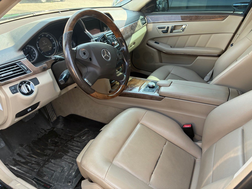 2011 Mercedes-Benz E-Class Image 9